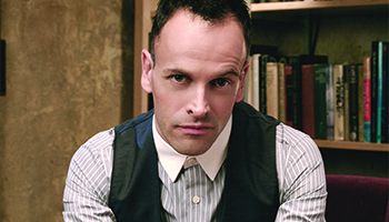 Jonny Lee Miller stars in "Elementary"