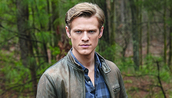 Lucas Till in "MacGyver"