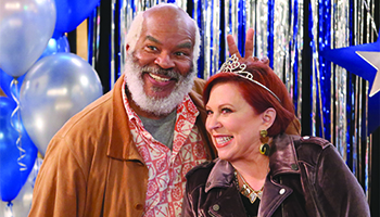 David Alan Grier and Vicki Lawrence in "The Cool Kids"