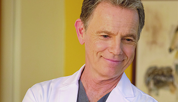 Bruce Greenwood in "The Resident"