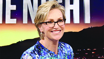 Jane Lynch hosts "Hollywood Game Night"