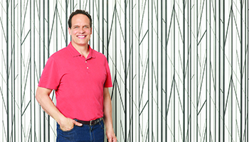 Diedrich Bader as seen in "American Housewife"