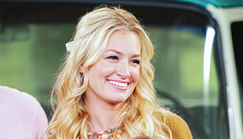 Beth Behrs "The Neighborhood"