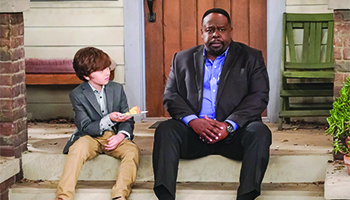 Hank Greenspan and Cedric the Entertainer in "The Neighborhood"