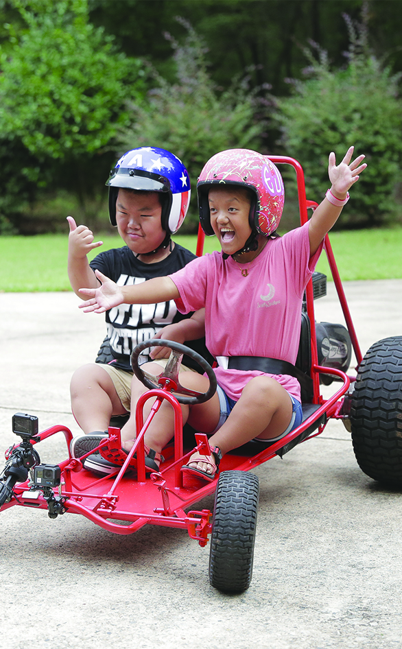 Alex and Emma from "7 Little Johnstons"