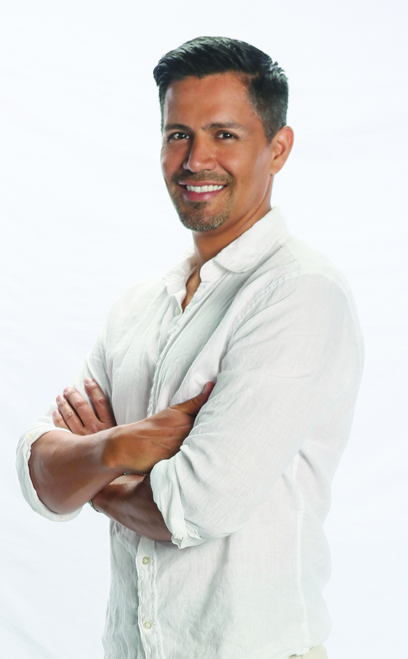 Jay Hernandez stars in "Magnum P.I."