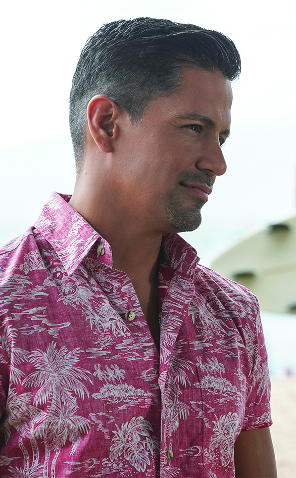 Jay Hernandez stars in "Magnum P.I." 