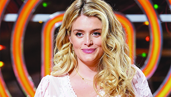 Daphne Oz hosts "MasterChef Junior"