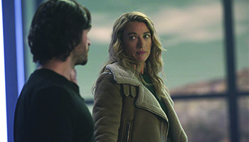 Eoin Macken and Natalie Zea star in "La Brea"