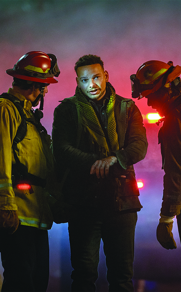 Kane Brown (centre) in "Fire Country"