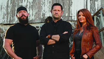 Daryl Marston, Grant Wilson and Kristen Luman in "Ghost Hunters"